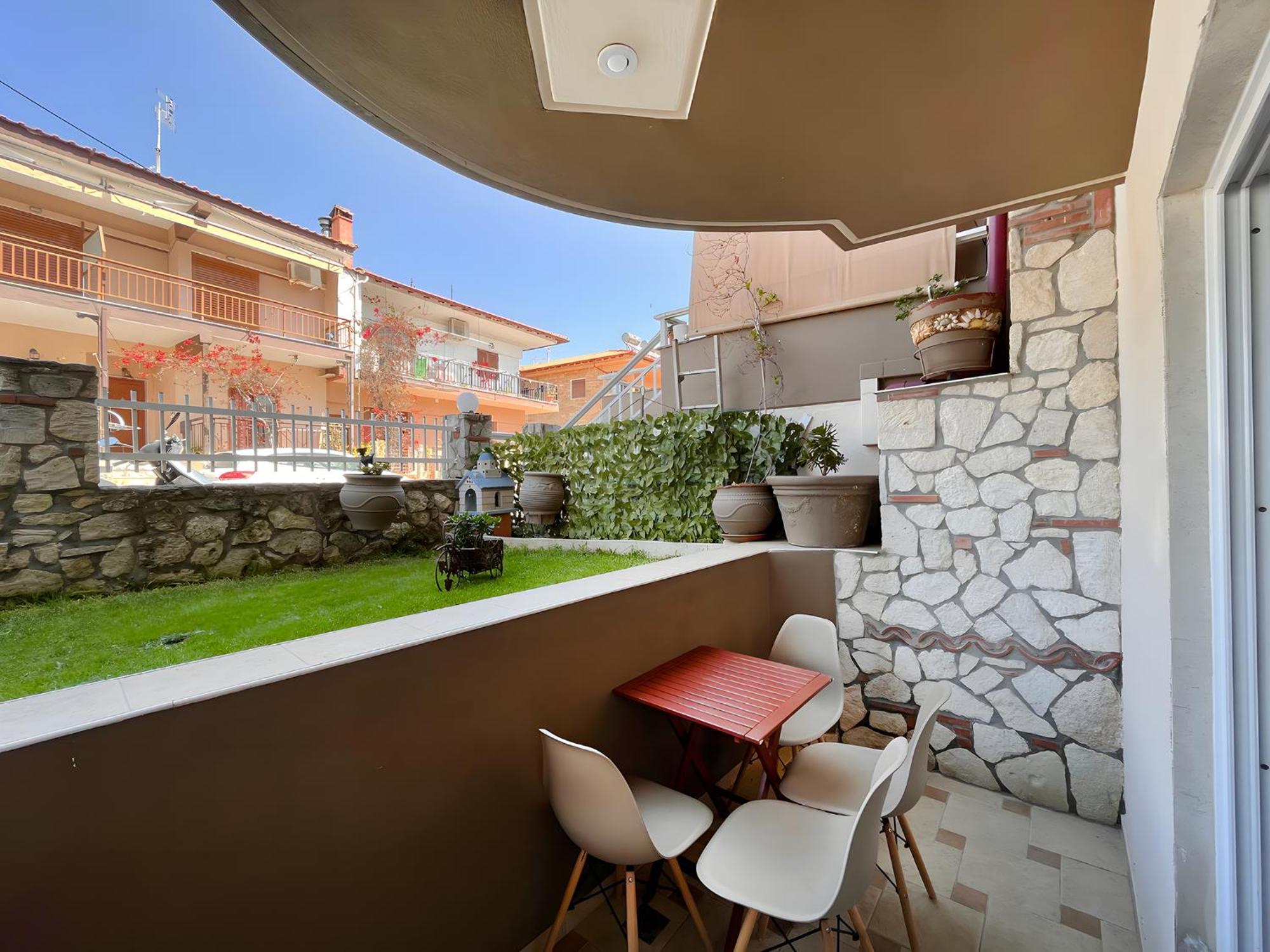 Villa George Giov Sarti Exteriör bild